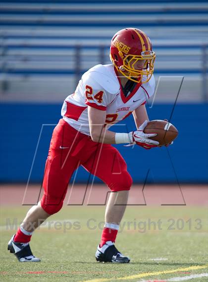 Thumbnail 1 in St. Anthony's vs. Chaminade (CHSFL Class AAA Final) photogallery.