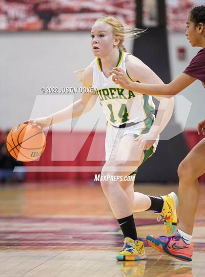 Thumbnail 3 in Eureka vs. Pyramid Lake (NIAA Class 1A State Girls Quarterfinal) photogallery.