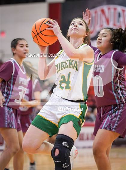 Thumbnail 1 in Eureka vs. Pyramid Lake (NIAA Class 1A State Girls Quarterfinal) photogallery.