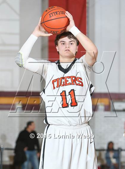 Thumbnail 2 in Edgemont vs Tuckahoe (Coaches vs Cancer Super Classic) photogallery.