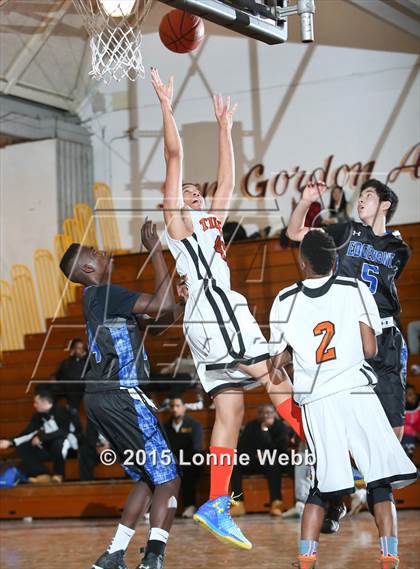 Thumbnail 1 in Edgemont vs Tuckahoe (Coaches vs Cancer Super Classic) photogallery.