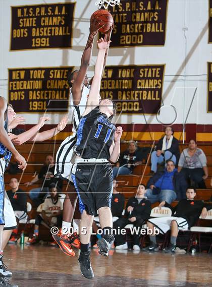Thumbnail 2 in Edgemont vs Tuckahoe (Coaches vs Cancer Super Classic) photogallery.