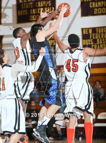 Thumbnail 1 in Edgemont vs Tuckahoe (Coaches vs Cancer Super Classic) photogallery.