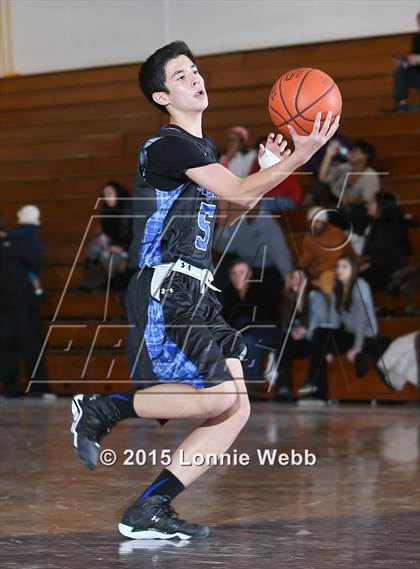 Thumbnail 2 in Edgemont vs Tuckahoe (Coaches vs Cancer Super Classic) photogallery.