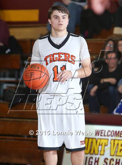 Thumbnail 2 in Edgemont vs Tuckahoe (Coaches vs Cancer Super Classic) photogallery.