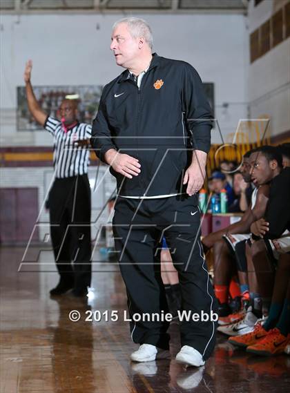 Thumbnail 3 in Edgemont vs Tuckahoe (Coaches vs Cancer Super Classic) photogallery.