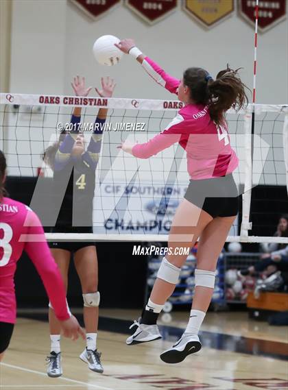 Thumbnail 3 in Oaks Christian vs Agoura photogallery.