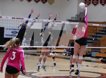 Thumbnail 3 in Oaks Christian vs Agoura photogallery.