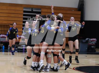 Thumbnail 1 in Oaks Christian vs Agoura photogallery.