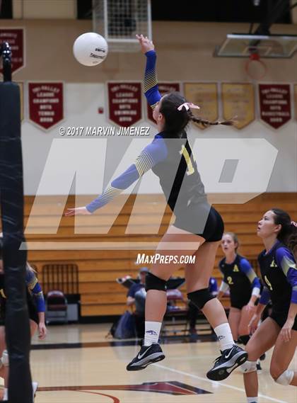 Thumbnail 3 in Oaks Christian vs Agoura photogallery.