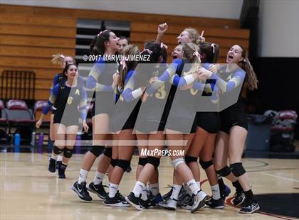 Thumbnail 2 in Oaks Christian vs Agoura photogallery.
