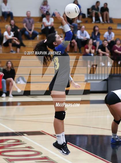 Thumbnail 3 in Oaks Christian vs Agoura photogallery.