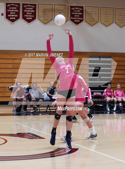 Thumbnail 2 in Oaks Christian vs Agoura photogallery.