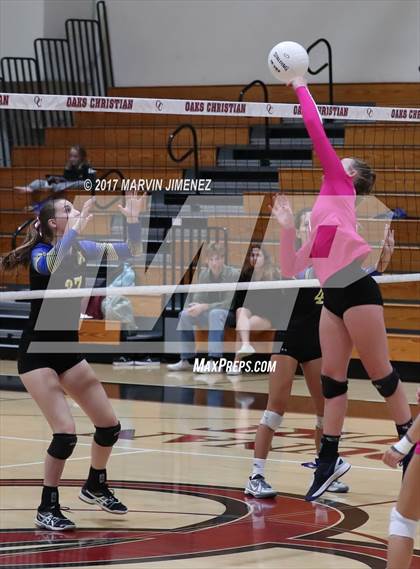 Thumbnail 2 in Oaks Christian vs Agoura photogallery.