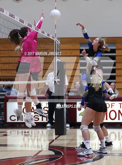 Thumbnail 3 in Oaks Christian vs Agoura photogallery.