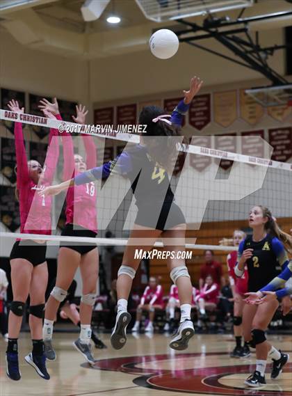 Thumbnail 2 in Oaks Christian vs Agoura photogallery.