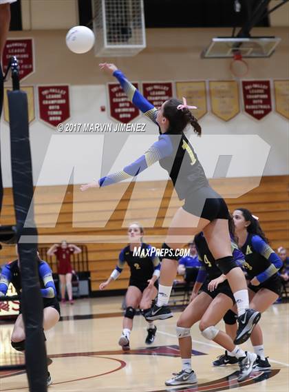 Thumbnail 3 in Oaks Christian vs Agoura photogallery.