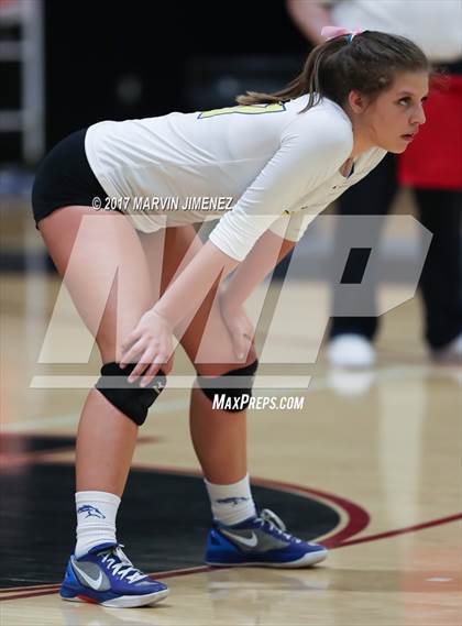 Thumbnail 2 in Oaks Christian vs Agoura photogallery.