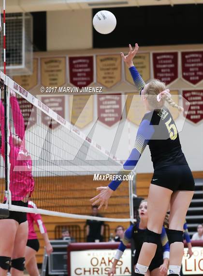 Thumbnail 3 in Oaks Christian vs Agoura photogallery.
