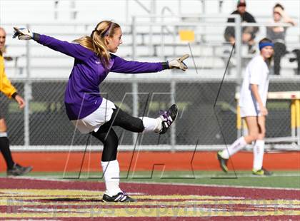 Thumbnail 2 in Royal vs. Simi Valley photogallery.