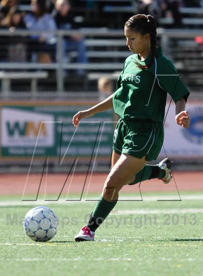 Thumbnail 2 in Royal vs. Simi Valley photogallery.