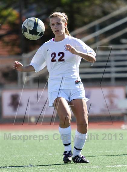 Thumbnail 2 in Royal vs. Simi Valley photogallery.