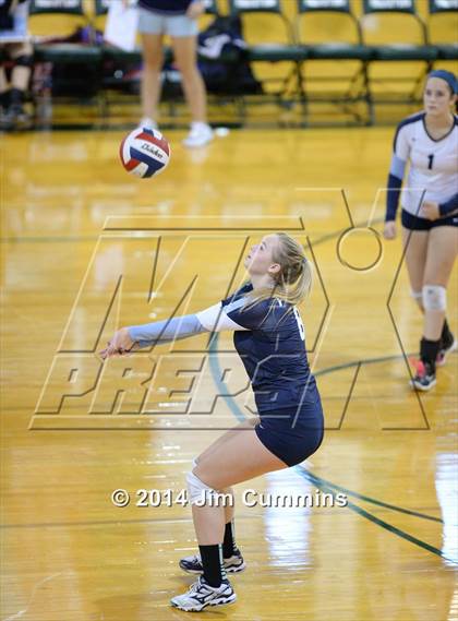 Thumbnail 1 in Prospect vs Glenbard South (Hilltopper Invite) photogallery.