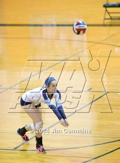 Thumbnail 3 in Prospect vs Glenbard South (Hilltopper Invite) photogallery.