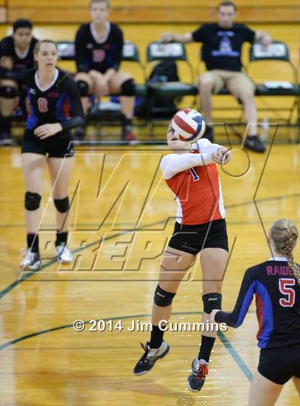 Thumbnail 3 in Prospect vs Glenbard South (Hilltopper Invite) photogallery.