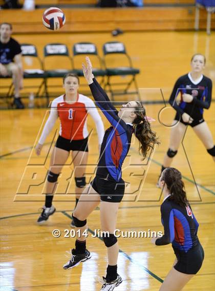 Thumbnail 3 in Prospect vs Glenbard South (Hilltopper Invite) photogallery.