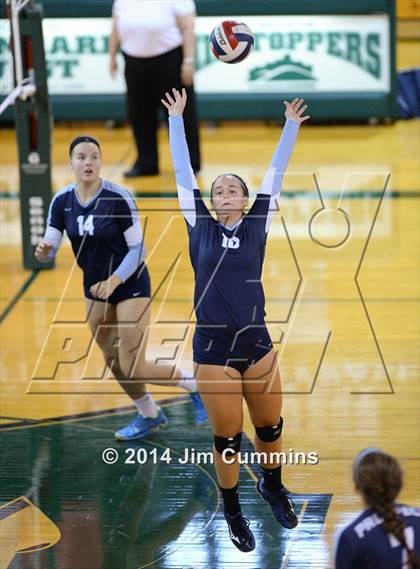Thumbnail 3 in Prospect vs Glenbard South (Hilltopper Invite) photogallery.