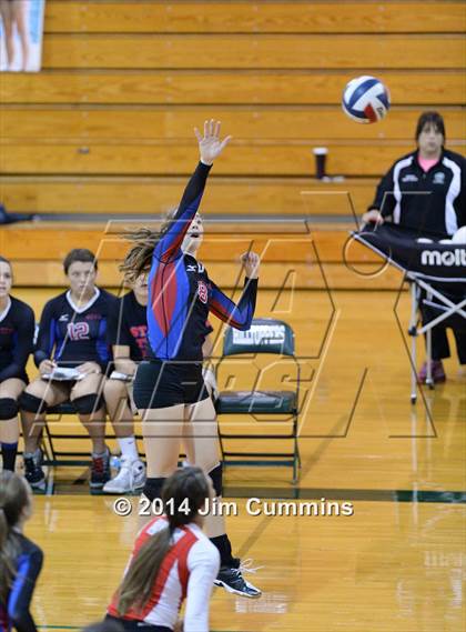 Thumbnail 3 in Prospect vs Glenbard South (Hilltopper Invite) photogallery.