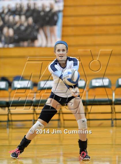 Thumbnail 3 in Prospect vs Glenbard South (Hilltopper Invite) photogallery.