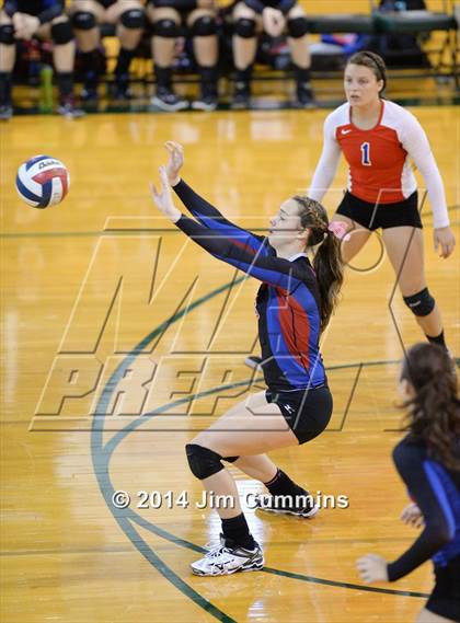 Thumbnail 2 in Prospect vs Glenbard South (Hilltopper Invite) photogallery.