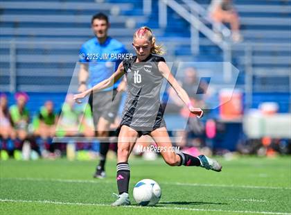 Thumbnail 2 in Wimberley vs. Randall (UIL 4A Soccer Division II Final) photogallery.