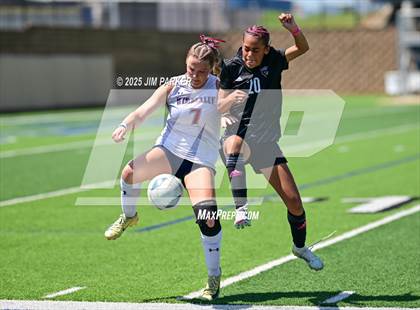 Thumbnail 1 in Wimberley vs. Randall (UIL 4A Soccer Division II Final) photogallery.
