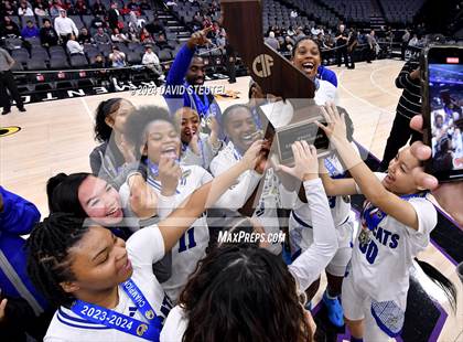 Thumbnail 2 in Montgomery vs. Oakland (CIF State D5 Final) photogallery.