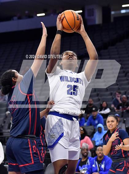 Thumbnail 2 in Montgomery vs. Oakland (CIF State D5 Final) photogallery.