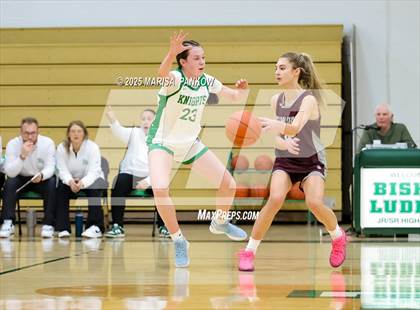 Thumbnail 2 in Bishop Ludden vs Central Square photogallery.