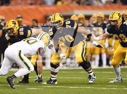 Thumbnail 3 in St. Ignatius vs. St. Edward photogallery.