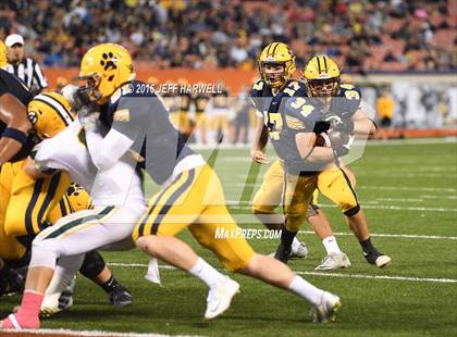 Thumbnail 3 in St. Ignatius vs. St. Edward photogallery.