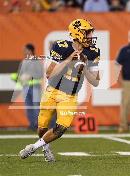 Thumbnail 1 in St. Ignatius vs. St. Edward photogallery.