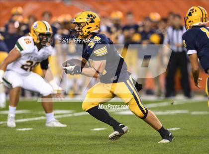 Thumbnail 2 in St. Ignatius vs. St. Edward photogallery.