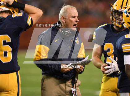 Thumbnail 2 in St. Ignatius vs. St. Edward photogallery.