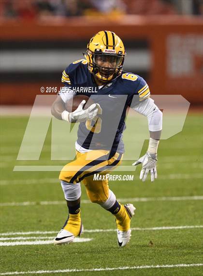 Thumbnail 1 in St. Ignatius vs. St. Edward photogallery.