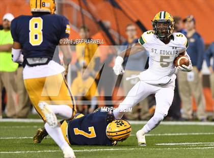 Thumbnail 3 in St. Ignatius vs. St. Edward photogallery.