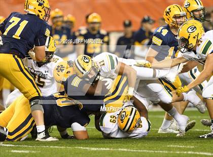 Thumbnail 1 in St. Ignatius vs. St. Edward photogallery.