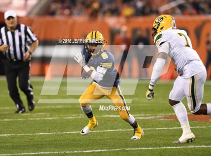 Thumbnail 3 in St. Ignatius vs. St. Edward photogallery.