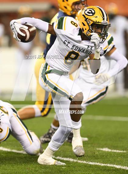 Thumbnail 1 in St. Ignatius vs. St. Edward photogallery.