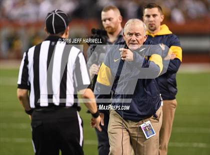 Thumbnail 3 in St. Ignatius vs. St. Edward photogallery.